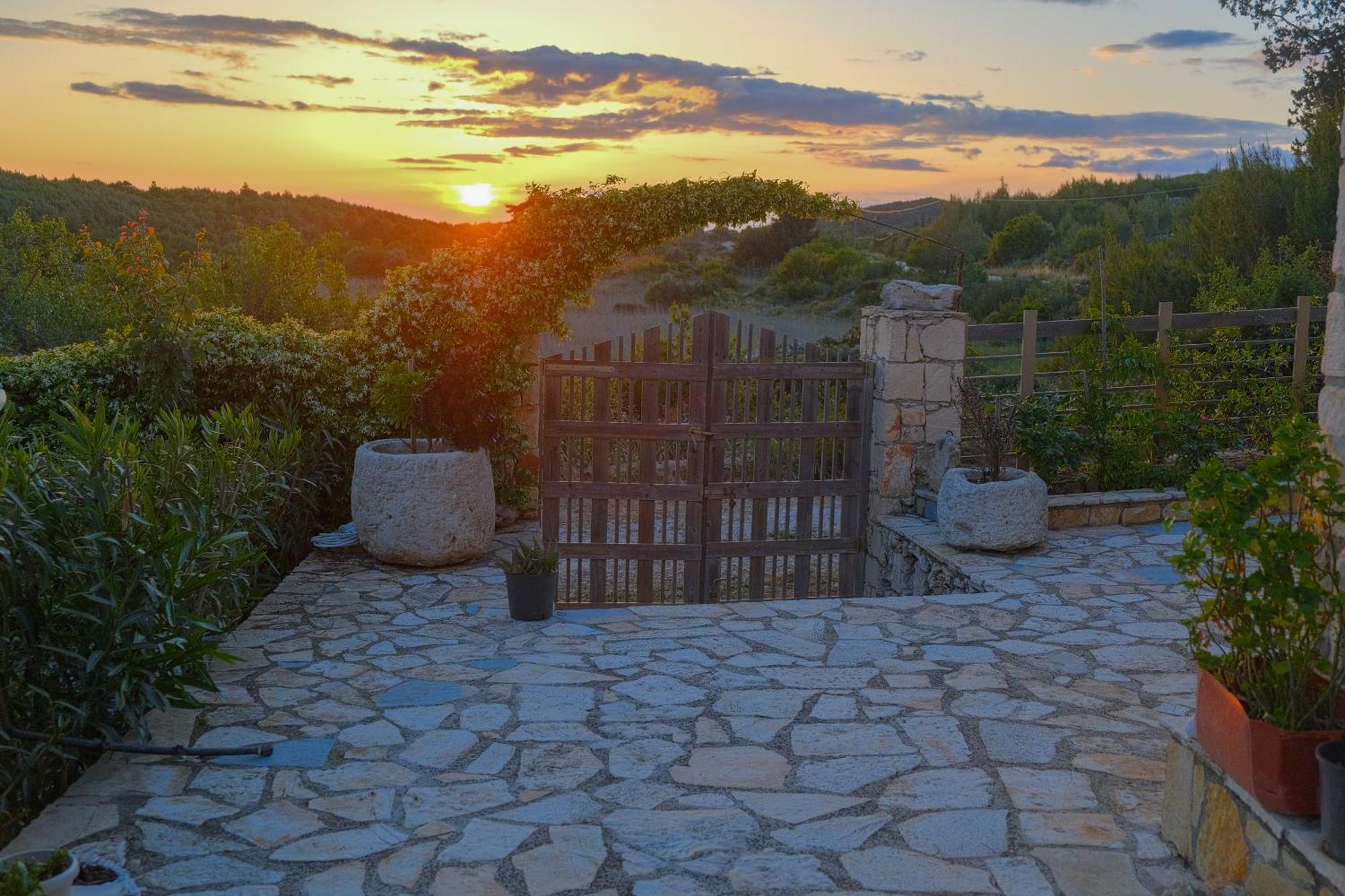 Fterini Apartments Sterna & Alletri Agios Leon ภายนอก รูปภาพ