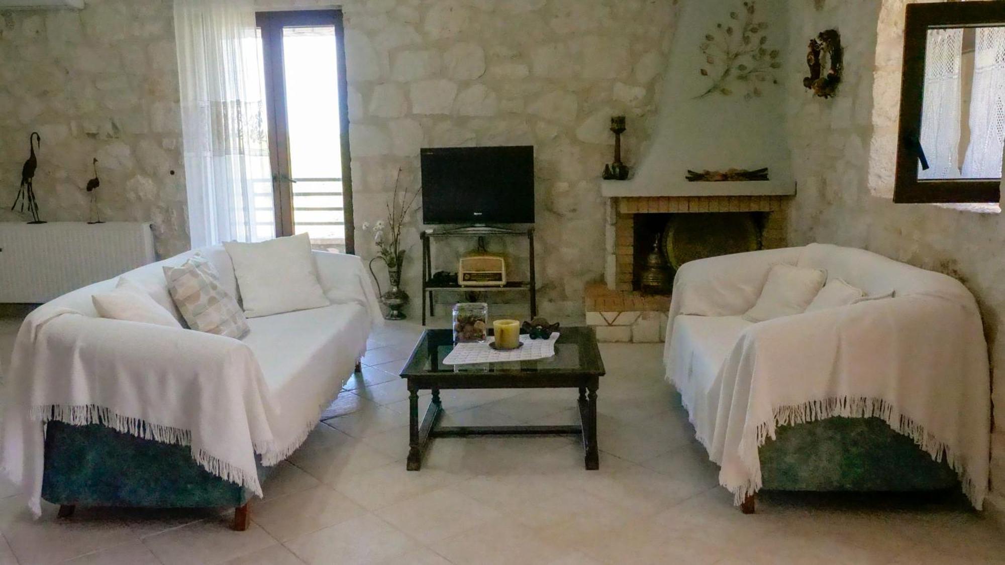Fterini Apartments Sterna & Alletri Agios Leon ภายนอก รูปภาพ