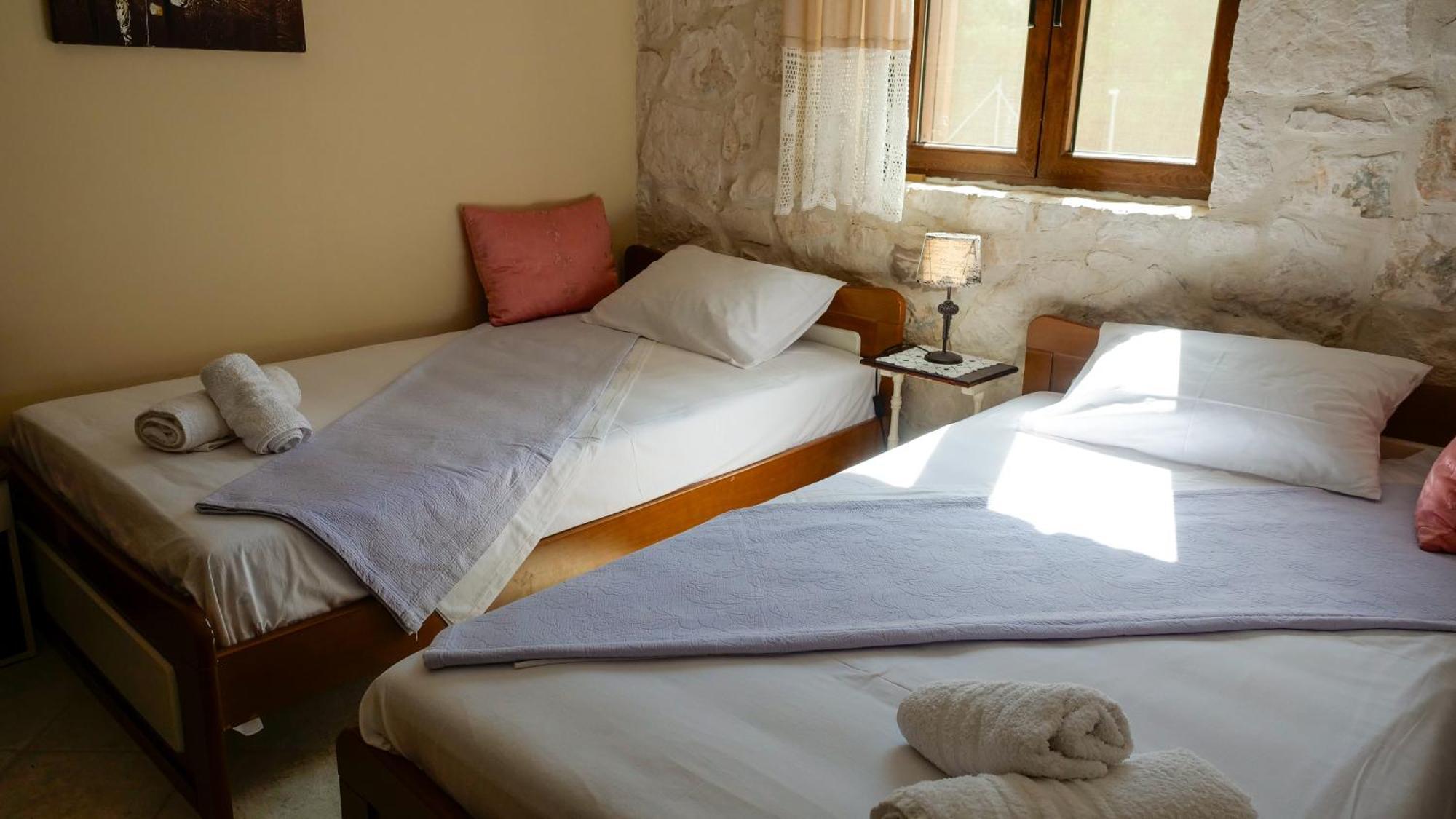 Fterini Apartments Sterna & Alletri Agios Leon ภายนอก รูปภาพ